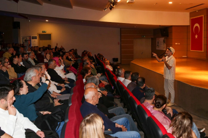 Öğretmenlere 'Çiğli Komedi Akşamları' neşeli gece yaşattı